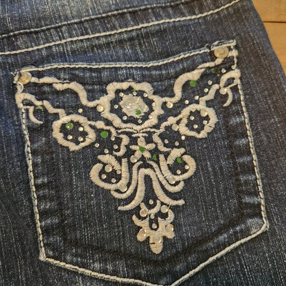 Red Rivet Jeans Embroidered Rhinestone Pockets Stretch Dark Blue Size 9 EUC - Picture 7 of 12